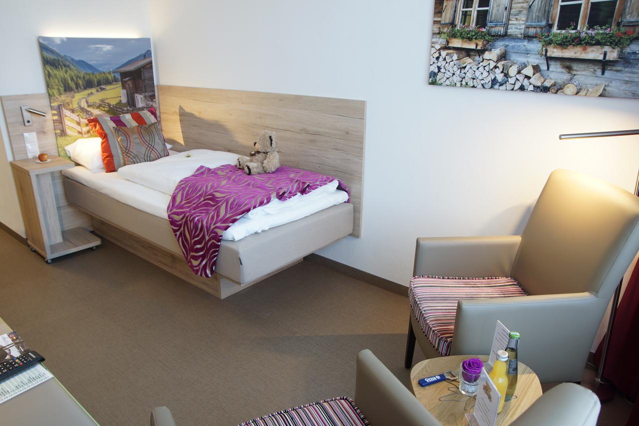 Edel Weiss 4*